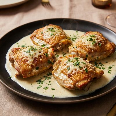 Creamy Garlic Parmesan Chicken Thighs