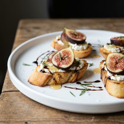 Goat Cheese and Fig Crostini